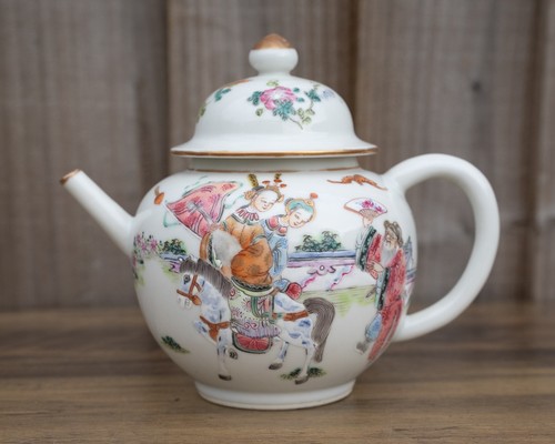Chinese famille rose teapot - famille,