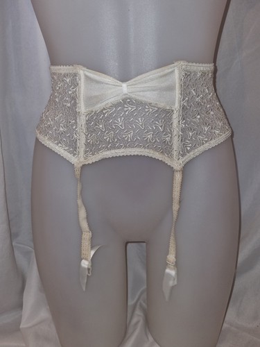 Gorgeous cream floral - , lace