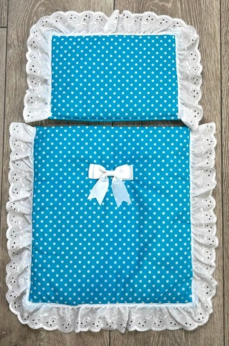 Turquoise with white spots - ,