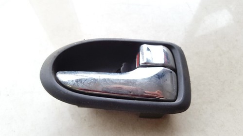 Mazda mpv 2003 door handle - mazda,