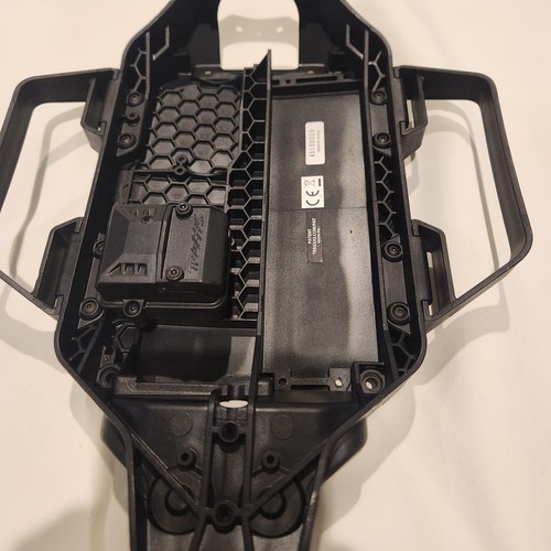 Traxxas 7422 chassis 4x4 - traxxas,