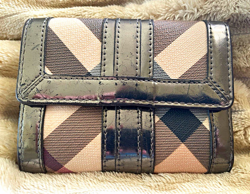 Burberry tri fold wallet check - burberry,