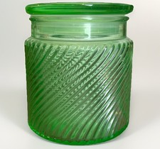 Vintage Emerald Green Swirl