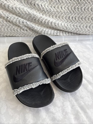 Nike offcourt grey and - nike,