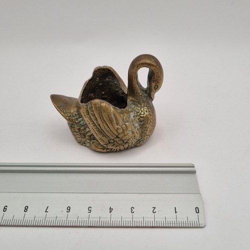 Vintage small brass swan - brass,