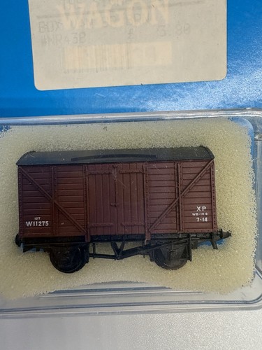Peco gauge wagons - gauge,