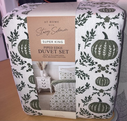 Stacey solomon green pumpkin - stacey,