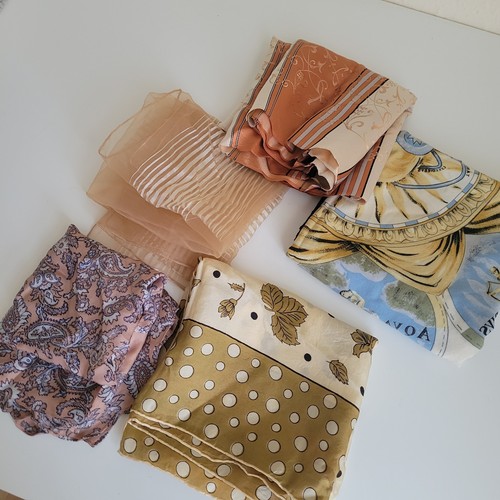 Lot five vintage - lot,