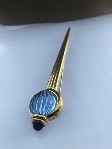 Lalique style bar pin - style,
