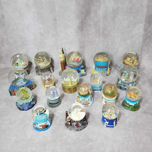 Vtg snow globes travel - snow,