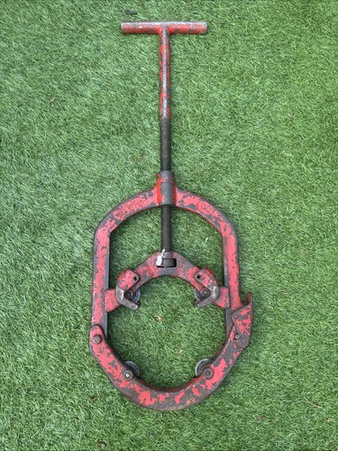 Reed pipe cutters - pipe,