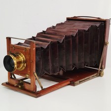 ANTIQUE VICTORIAN - LARGE FORMAT - HALF PLATE CAMERA - MAHOGANY & BRASS 