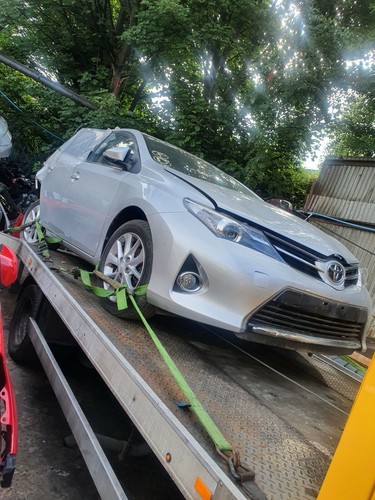 Toyota auris 2013 6 - toyota, 1.6