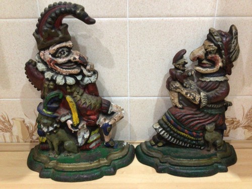 Pair punch and judy - of,