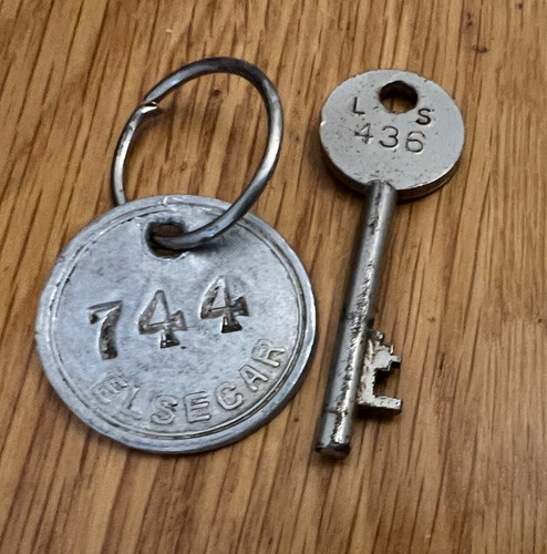 Elsecar 744 and baths - 744,