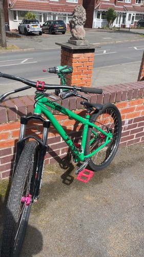 Specialised red good bike - dj,