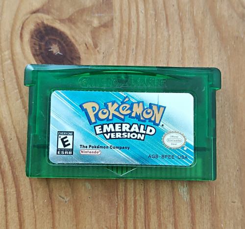 Nintendo pokémon emerald - pokémon,