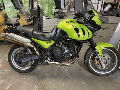Triumph tiger 955i breaking - triumph,