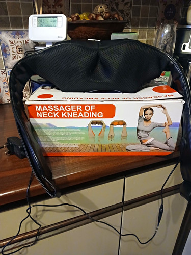 Neck kneading massager black - neck,