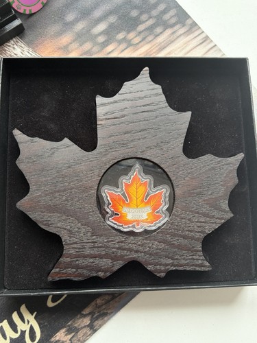 Canadian maple leaf - leaf, oz