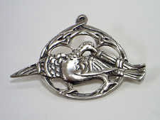 VINTAGE ALEXANDER RITCHIE DESIGN CELTIC OPENWORK STERLING SILVER DOVE BROOCH CH
