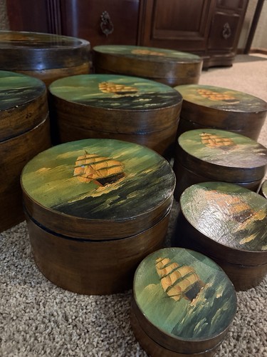 Vintage wooden round hand - 10,