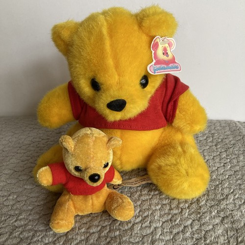 Pair cute yellow - of,