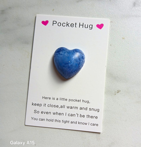 Pocket hug thinking - hug,