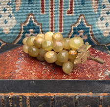 VINTAGE DECORATIVE BUNCH OF GREEN ONYX STONE GRAPES WITH GILT METAL VINE LEAF