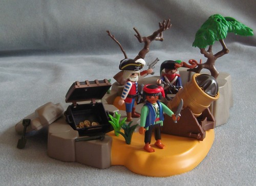 Playmobil pirate island - -,
