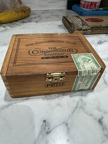 The connoisseur tabacco guild - the,