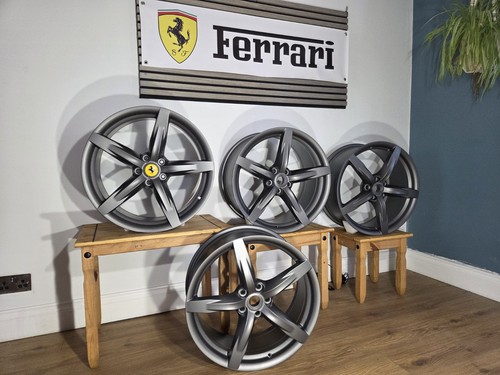 Ferrari lusso oem - /, stock