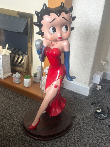 Betty boop singing statue - betty,