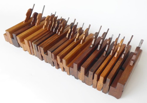 Quantity moulding - (20), of