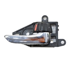 Toyota Avensis Verso Front