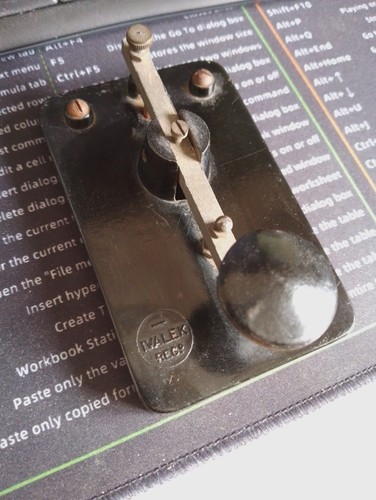 1940s 1950s ivalek - ivalek, key