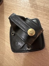 Ex Police Right Handed Handcuff Pouch. Used. Z30.  