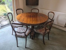 Mid- 19th Century Round Rosewood Dining Table With 6 Chairs