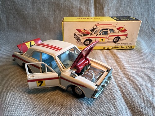 Vintage dinky 205 - 205, lotus
