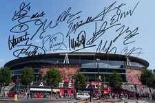 24/25 SQUAD SIGNED PHOTO