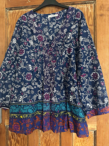Adini neck navy floral - v, tunic