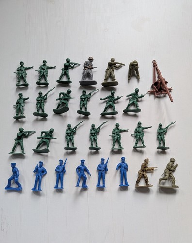 Vintage toy soldiers - vintage, x28