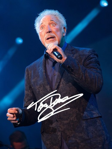 Tom jones signed - jones, autograph