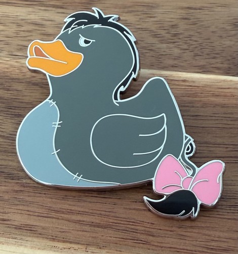 Disney mystery pin ducks - disney,