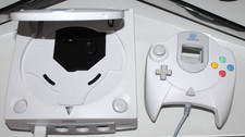 Sega Dreamcast With Controller