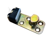 Escort Mk1 Mk2 Door Catch Striker Plate LH - Also fits Capri Cortina