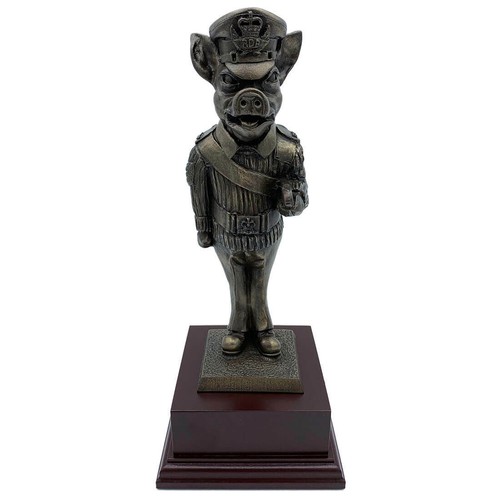 Drill pig sergeant bronze - pig,