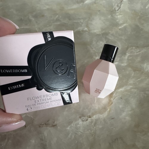 Viktor rolf flowerbomb - &,