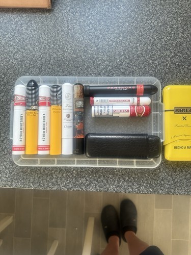 Selection cigar cases - of,