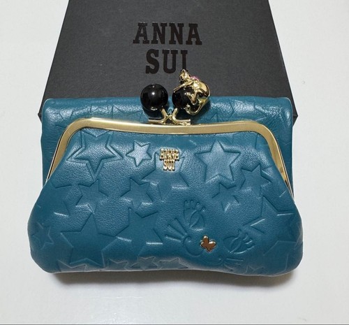 Anna sui playing cat gamaguchi - playing,